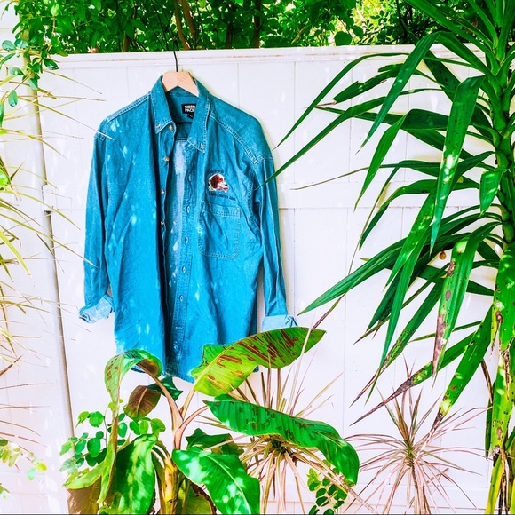 Vintage Tops - VINTAGE vsco 90s chambray hunting button up popover